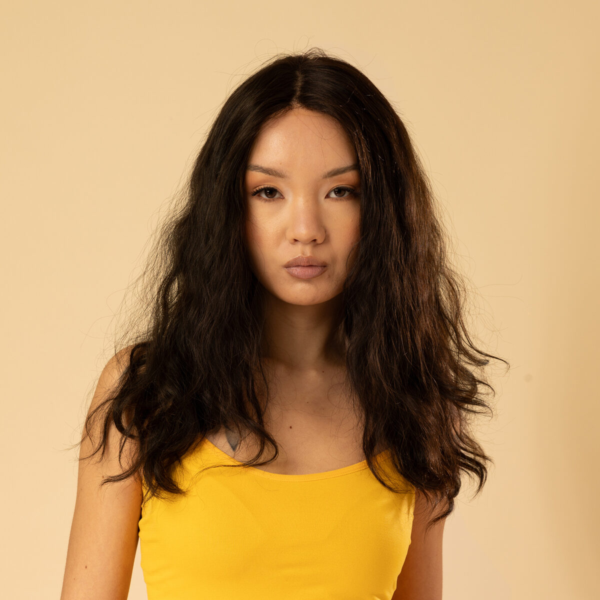 Image de Perruque en cheveux naturel vierge - Mi-longue 25 cm - brun foncé