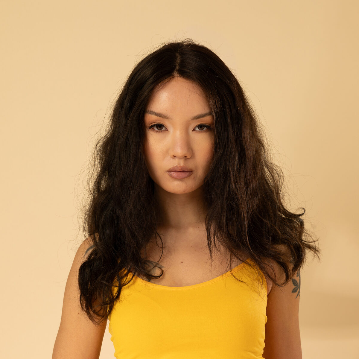 Image de Perruque en cheveux naturel vierge - Mi-longue 25 cm - brun foncé