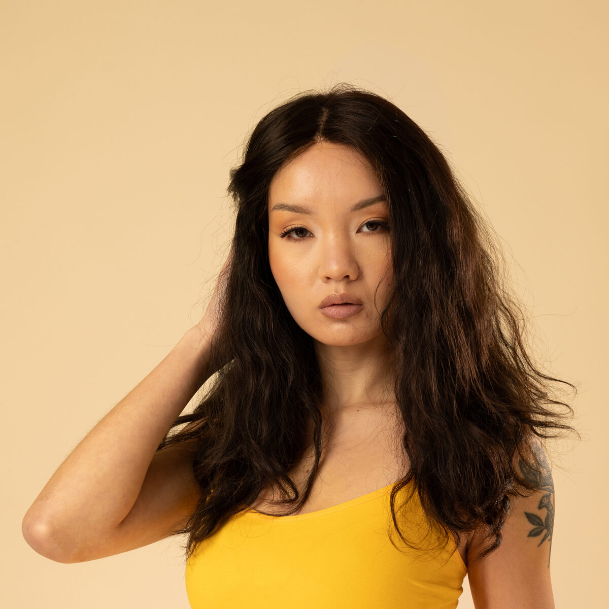 Image de Perruque en cheveux naturel vierge - Mi-longue 25 cm - brun foncé