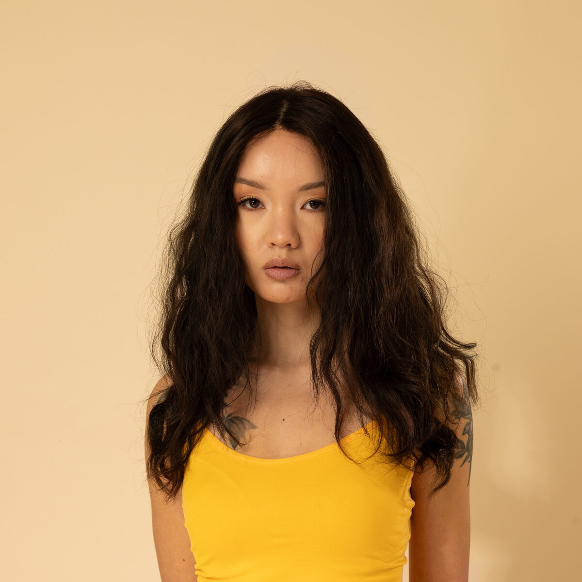 Image de Perruque en cheveux naturel vierge - Mi-longue 25 cm - brun foncé