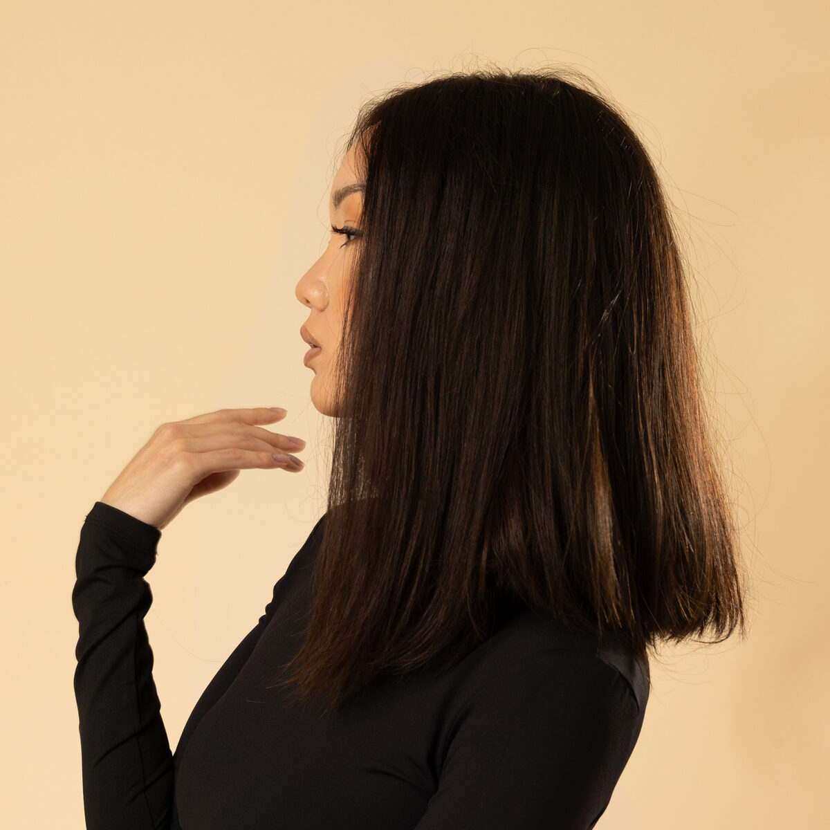 Image de Perruque en cheveux naturel vierge - Courte 15 cm - brun foncé