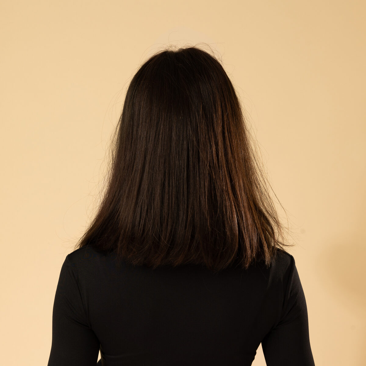 Image de Perruque en cheveux naturel vierge - Courte 15 cm - brun foncé